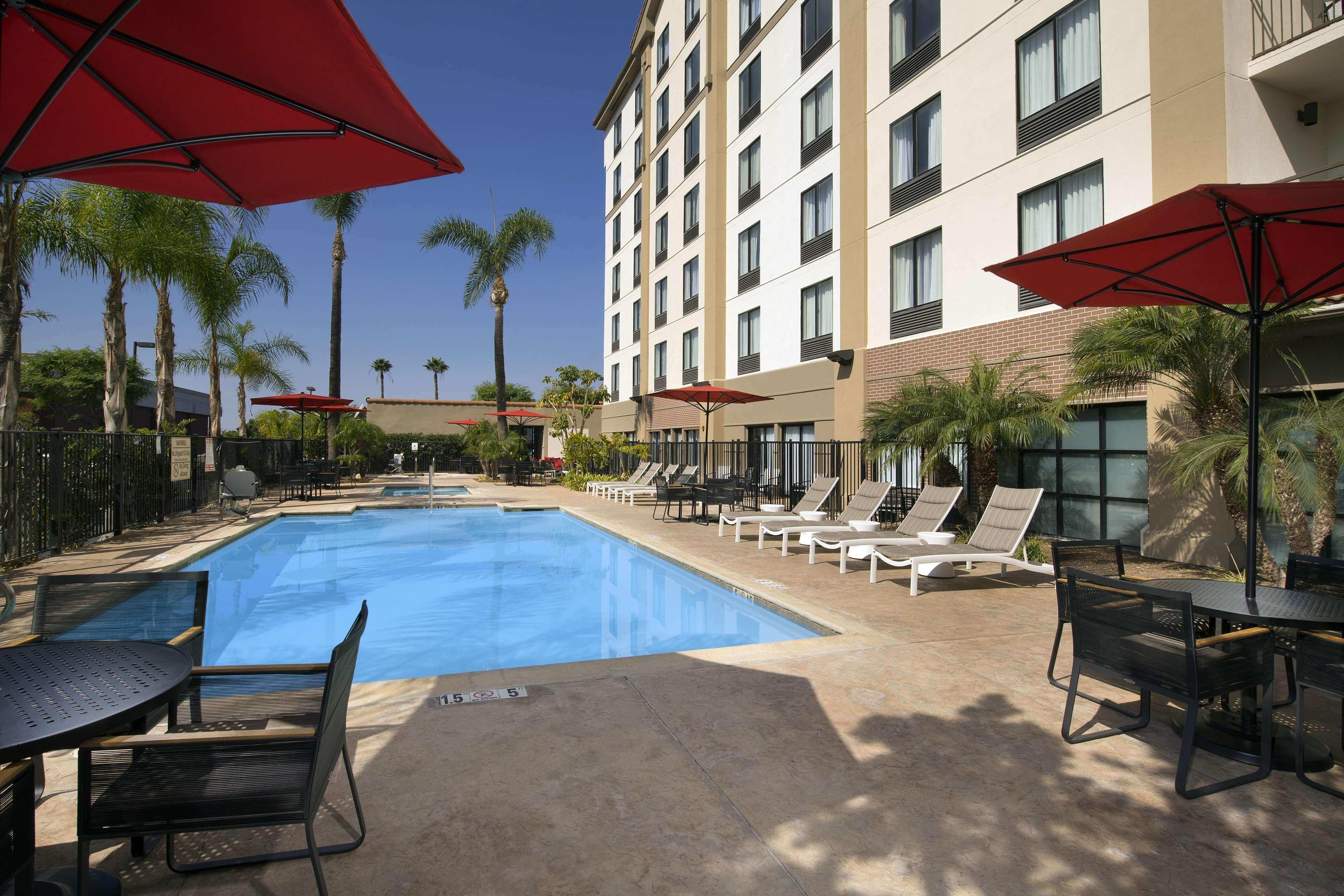 Hampton Inn & Suites Anaheim Garden Grove Exterior photo