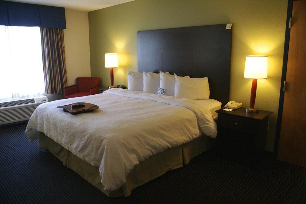 Hampton Inn & Suites Anaheim Garden Grove Exterior photo